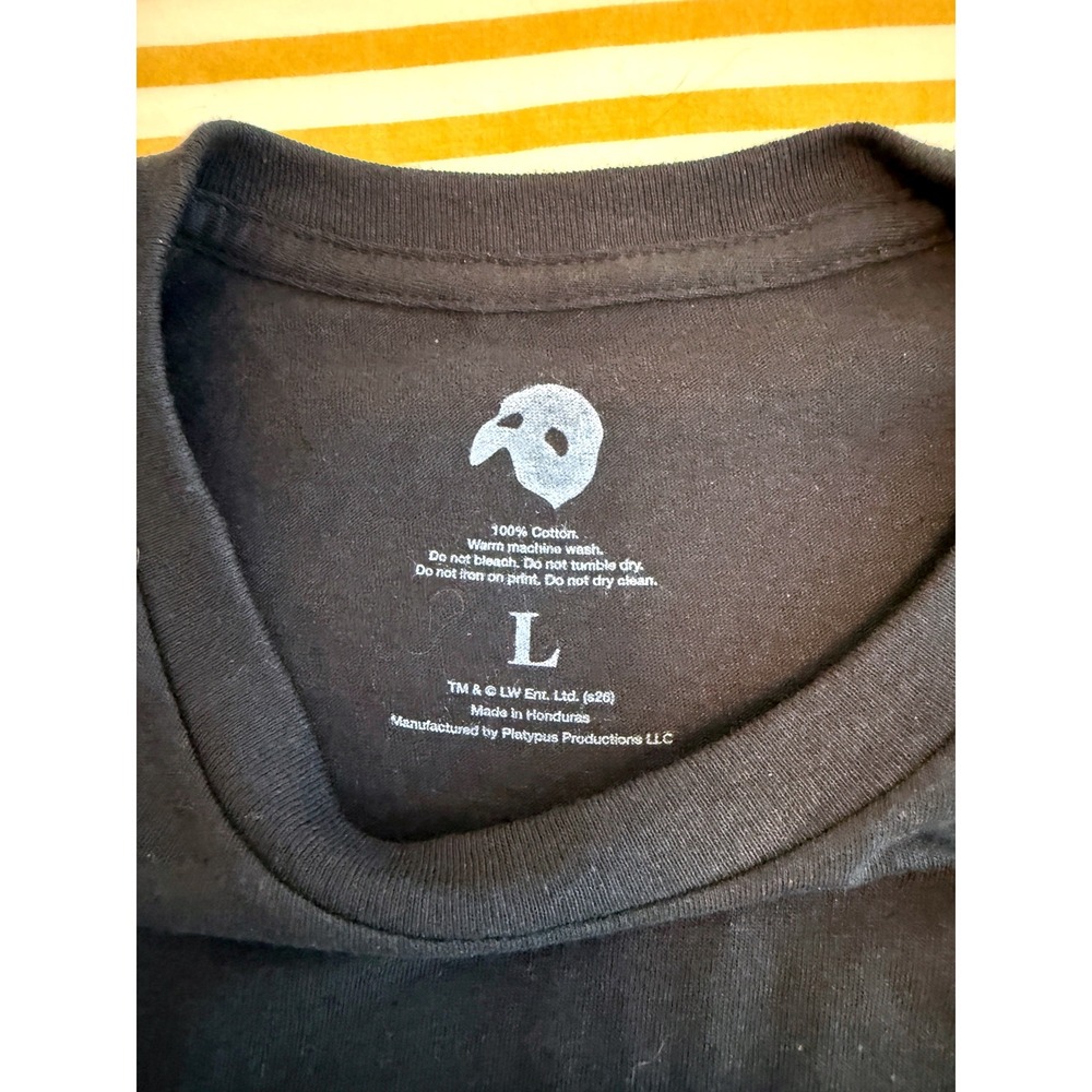 Phantom of the Opera Broadway Musical T-Shirt Black Mask Rose Graphic Mens L - Picture 5 of 7